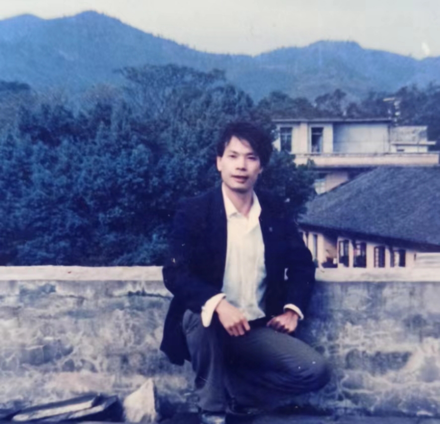 《坐在小河边上》 张建国（广西）朗诵：茉莉（哈尔滨）【冰心文化传媒】（图4）