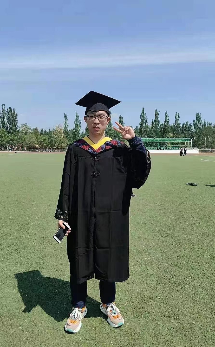 《中国爱情诗刊》【中国爱情诗人档案】(第4743期)北京诗人:凌寒碧霄的诗(图2)