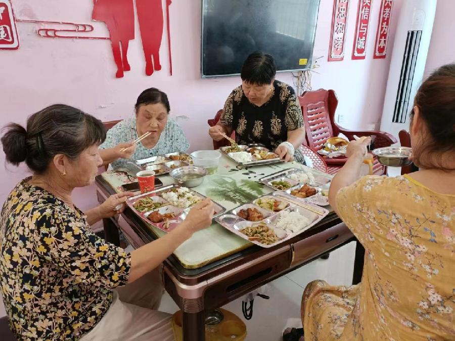大渡口镇渡口社区:老小服务显真情 担当作为践初心(图4)