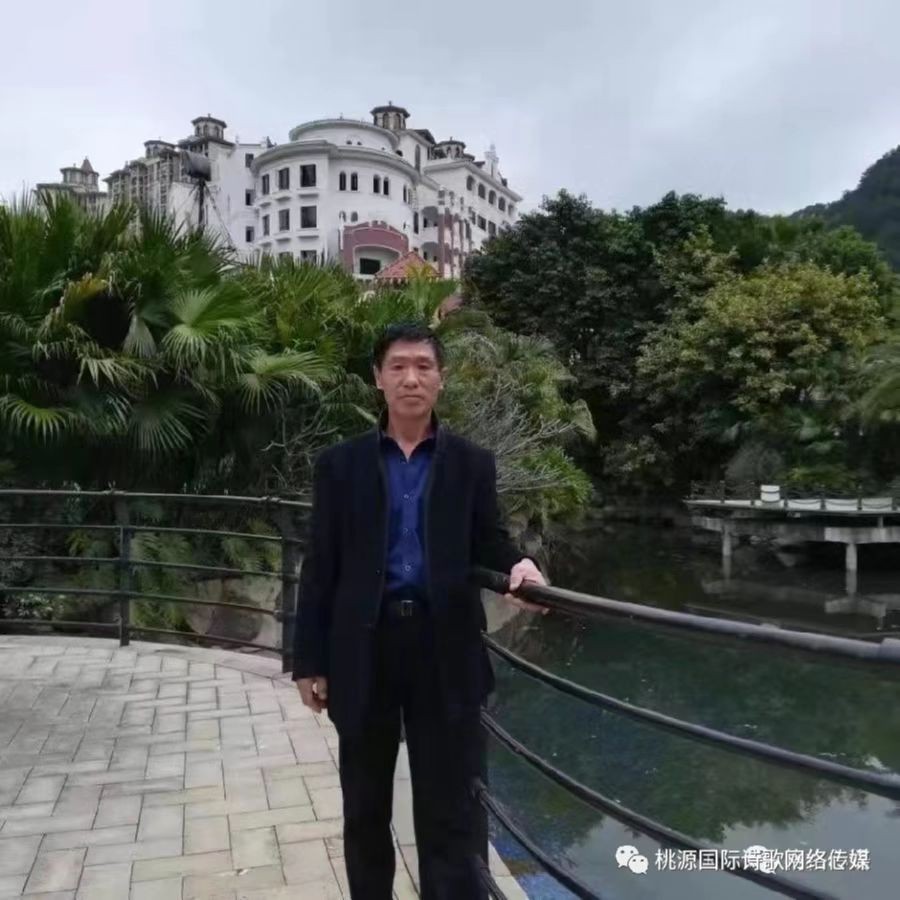 《秋雨》作者:风清【主播:金牌主播:玲子】【桃源国际诗歌集团】[桃源♬ 馨声]（图9）