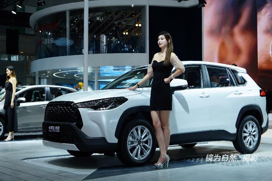 中华诗艺社黑龙江分社/颜庆平(镜为自然)车展人像原创摄影欣赏（图28）