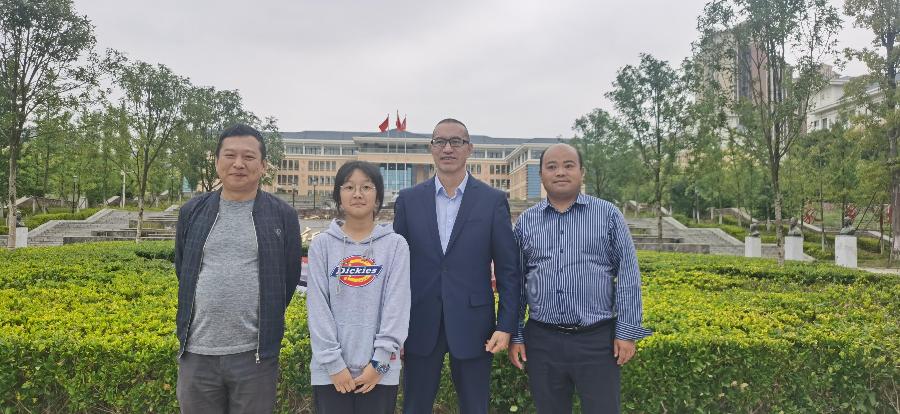 孟国泰与云师大镇雄中学(2)(图3)