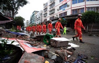 联机全球发布刘志锋精品诗歌欣赏（图2）