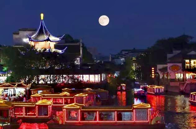杨柳散文诗《秦淮河,旧时月色》主播:婉儿;编辑:香乡【北疆头条】(第283期)(图2)