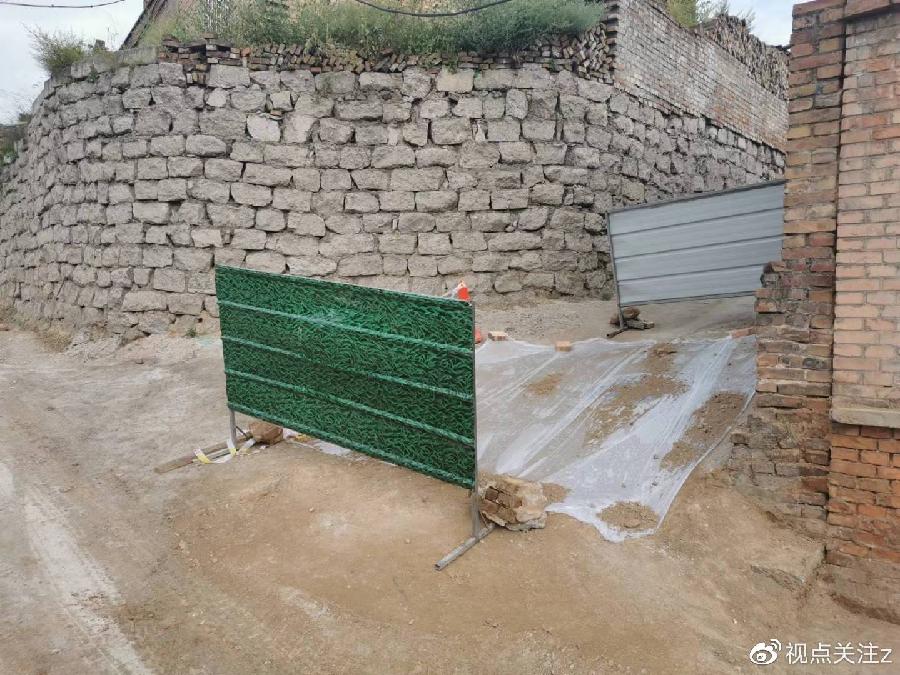 吕梁离石:供热公司更换管道挖坑未安装防护围挡致1人死亡涉嫌瞒报(图3)