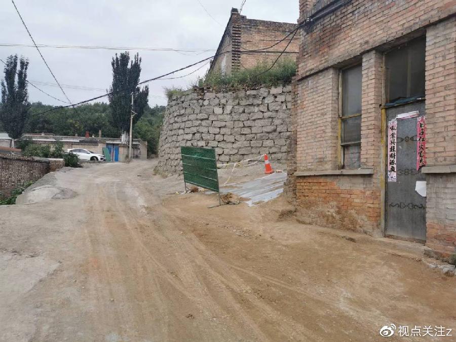 吕梁离石:供热公司更换管道挖坑未安装防护围挡致1人死亡涉嫌瞒报(图4)
