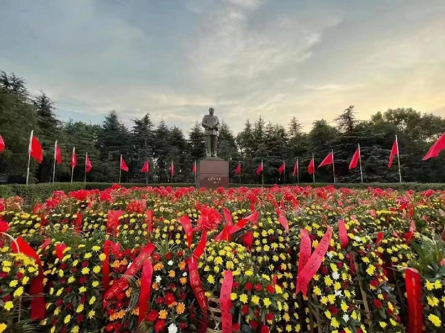 七绝三首韶山祭伟人/文/冯祥良