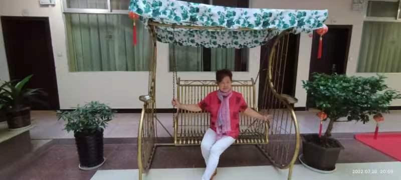 【雅诗总会】精美的藏头诗《欢庆胜利》(外八首)‖作者:白莲/腊梅(图3)