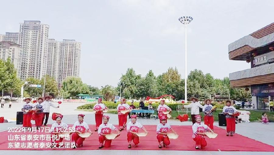 志愿载歌载舞庆丰收 满怀豪情喜迎二十大（图9）