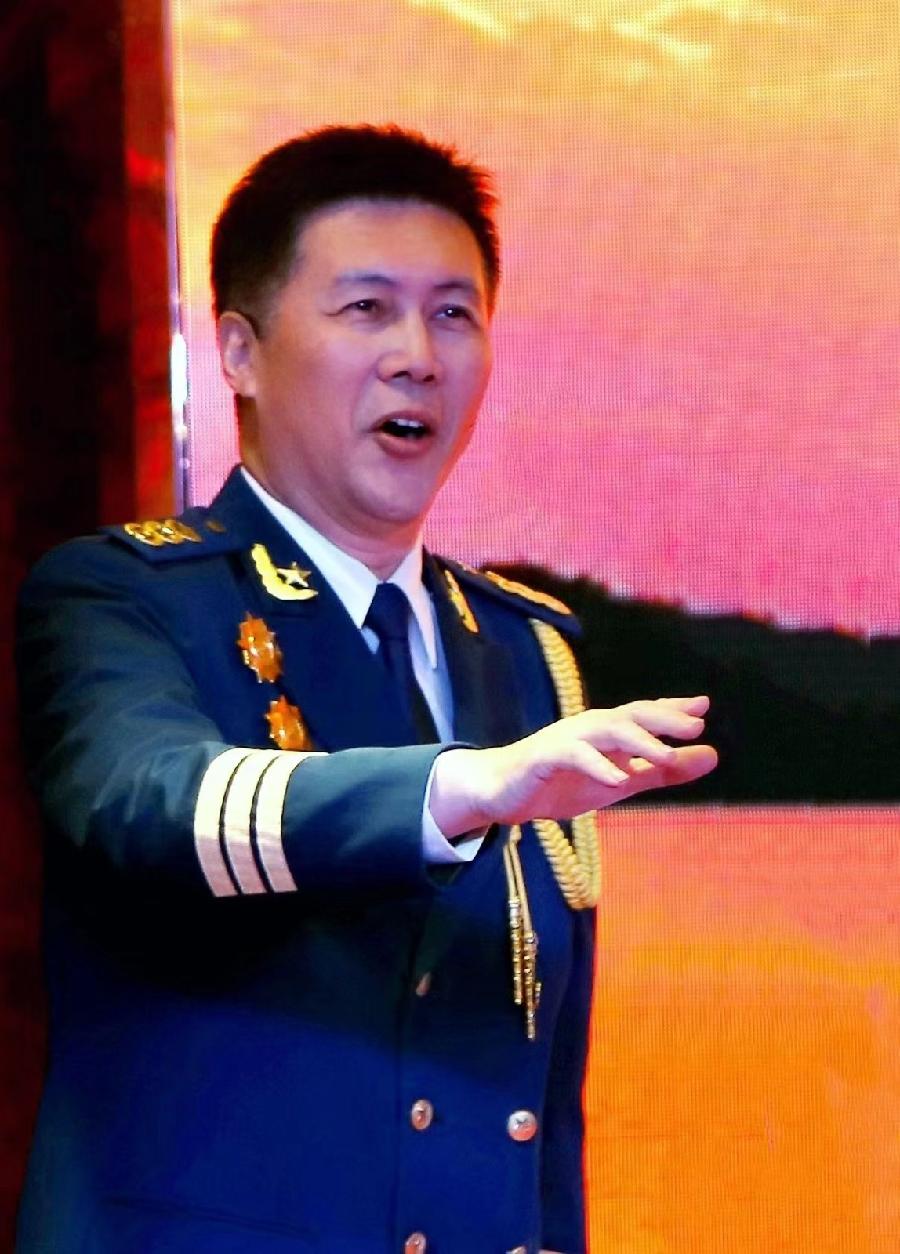 【枫雅汇看图约诗】诗人陈江《180期》(白发又何妨)(图5)