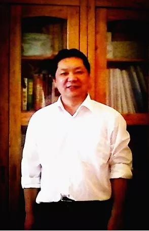 熊忠朗诵湖北当代资深诗人陈水明作品《石头花开》(图2)