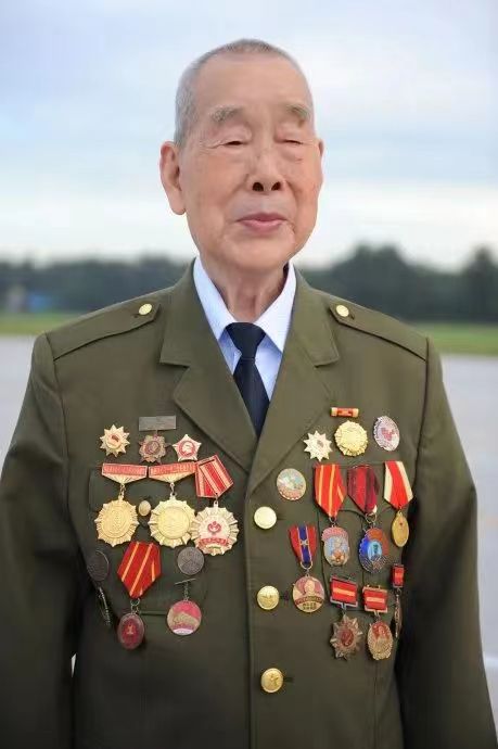 中华诗艺龙江分社推介/段清华:智取华山英雄刘吉尧的华山情