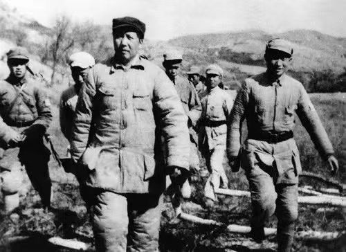 国风上海社《第十六期诗刊》—北京头条(图8)
