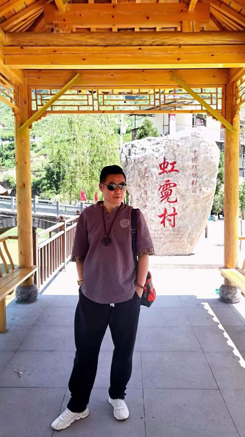 书画家王龙飞先生新作《霓虹飞瀑》欣赏(图5)