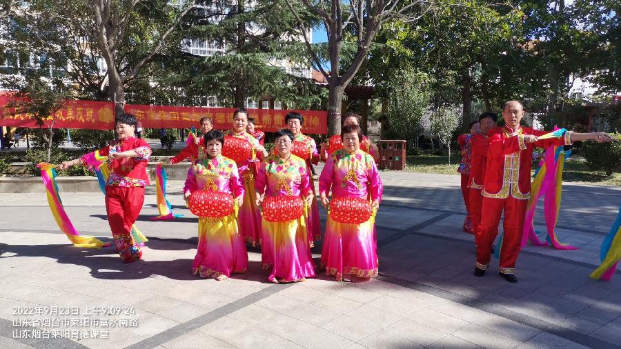 锣鼓喧天震寰宇 载歌载舞庆丰收（图6）