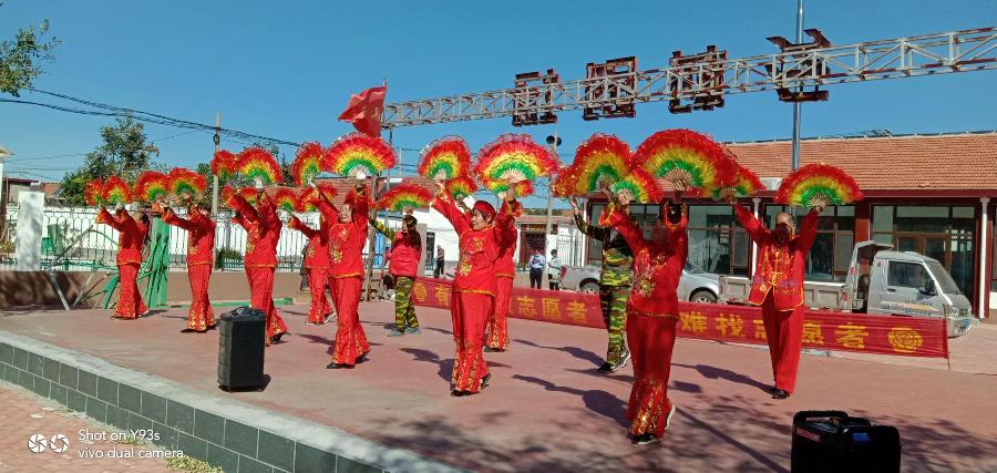 欢庆农民丰收节 服务文艺齐助力（图2）