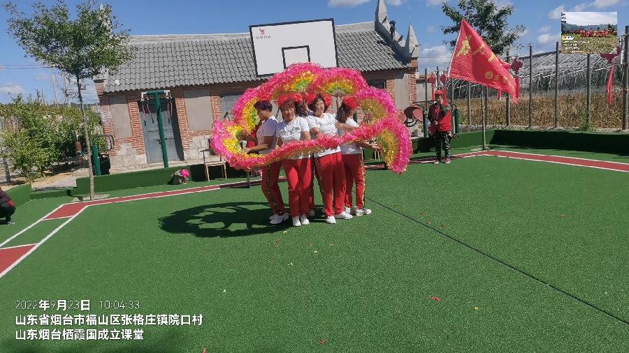 幸福院里庆丰收 文艺服务送欢乐