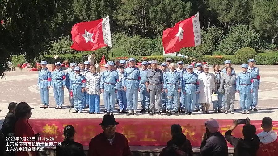 喜庆农民丰收节 载歌载舞感党恩（图2）