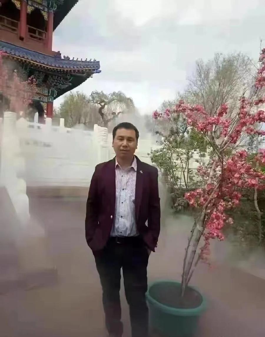 《中国爱情诗刊》甘肃诗人魏锋德：浅秋静美，念你如初！(散文)（图2）