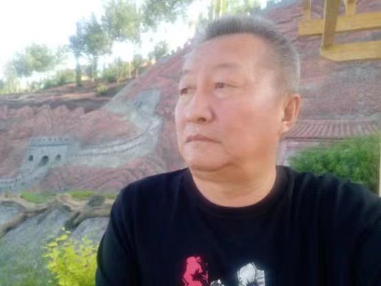 《中国爱情诗刊》【中国爱情诗人档案】(第4787期)内蒙古诗人:高尚儒的诗(图2)