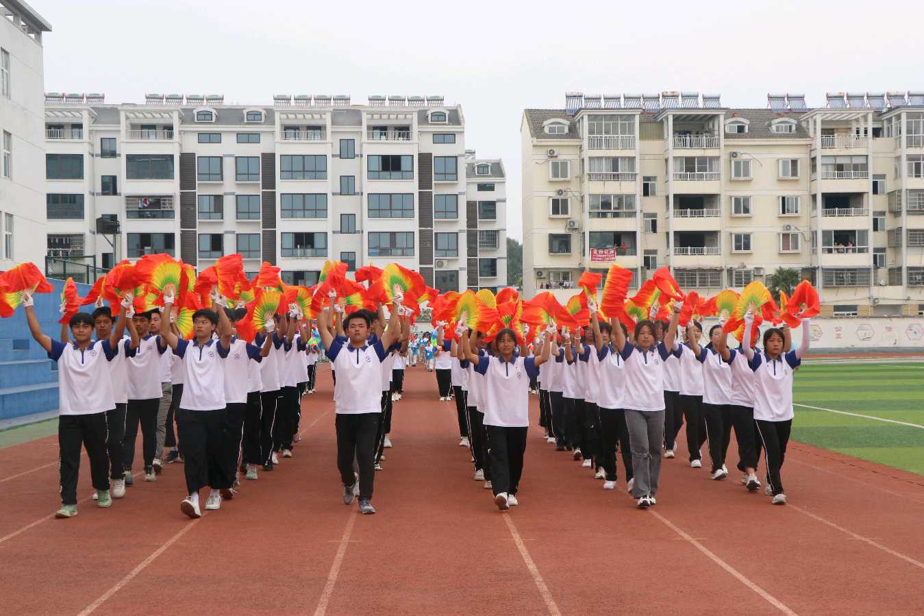 大渡口中学举行第33届田径运动会(图10)