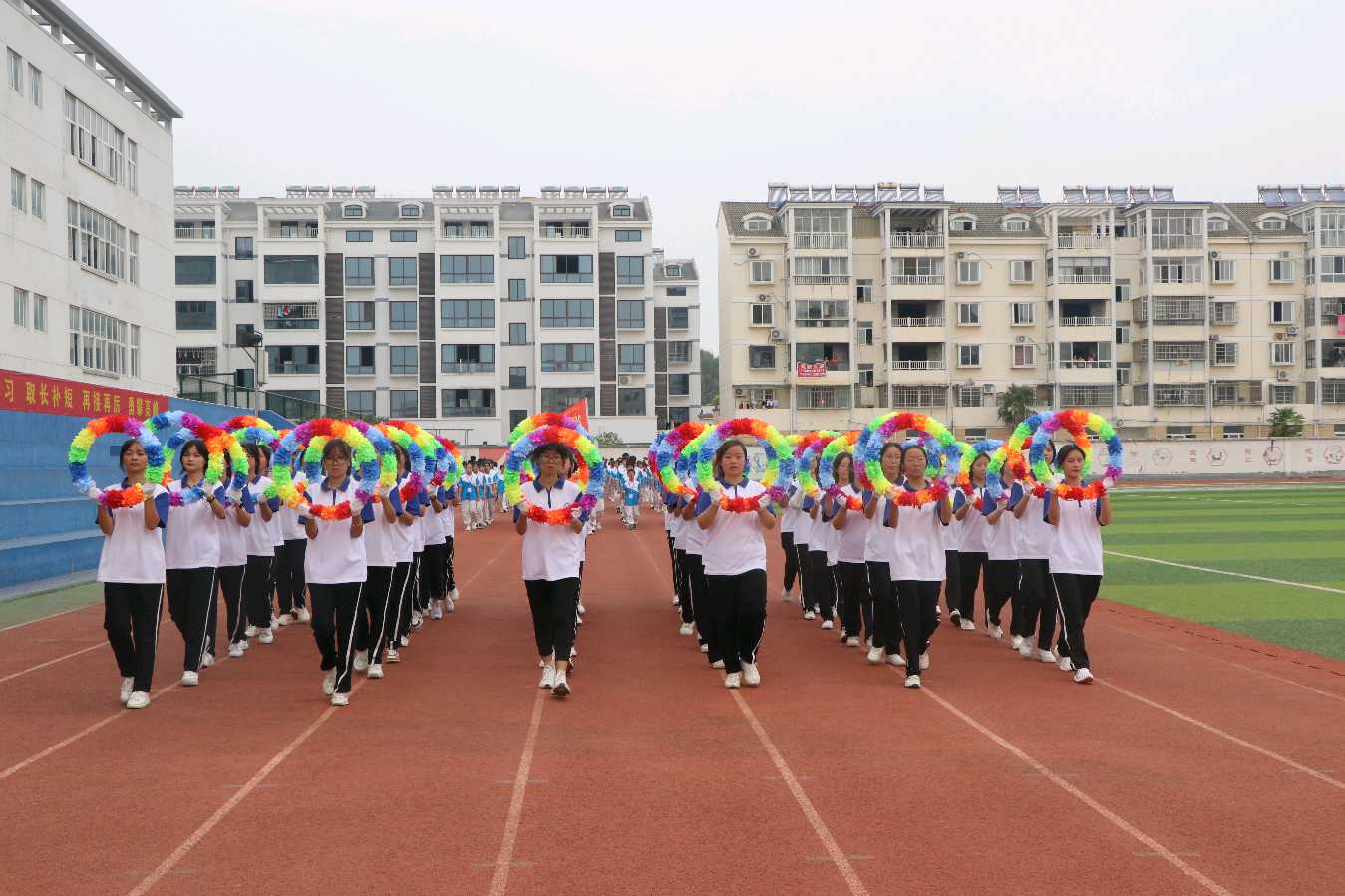 大渡口中学举行第33届田径运动会(图11)