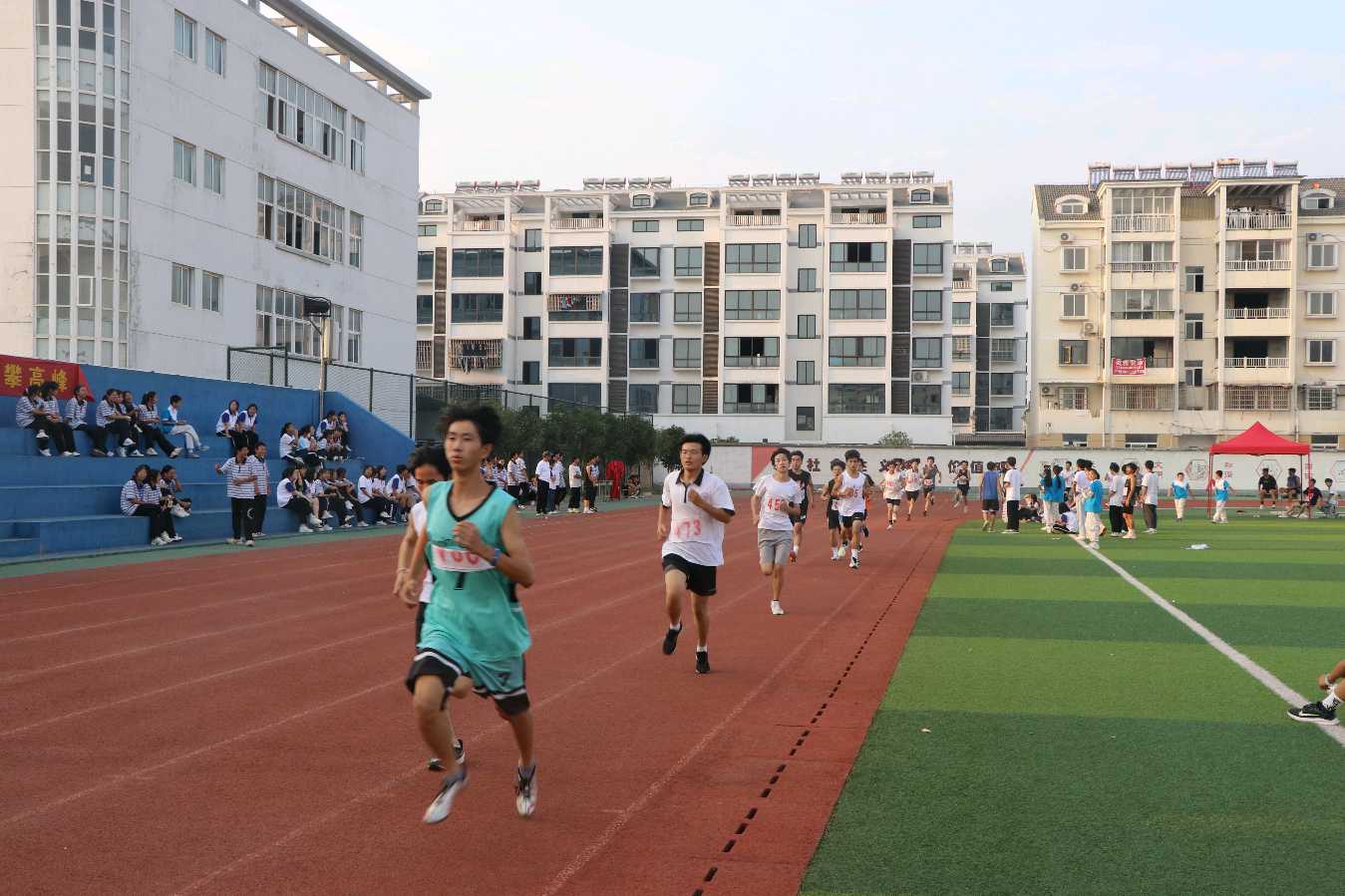 大渡口中学举行第33届田径运动会(图18)