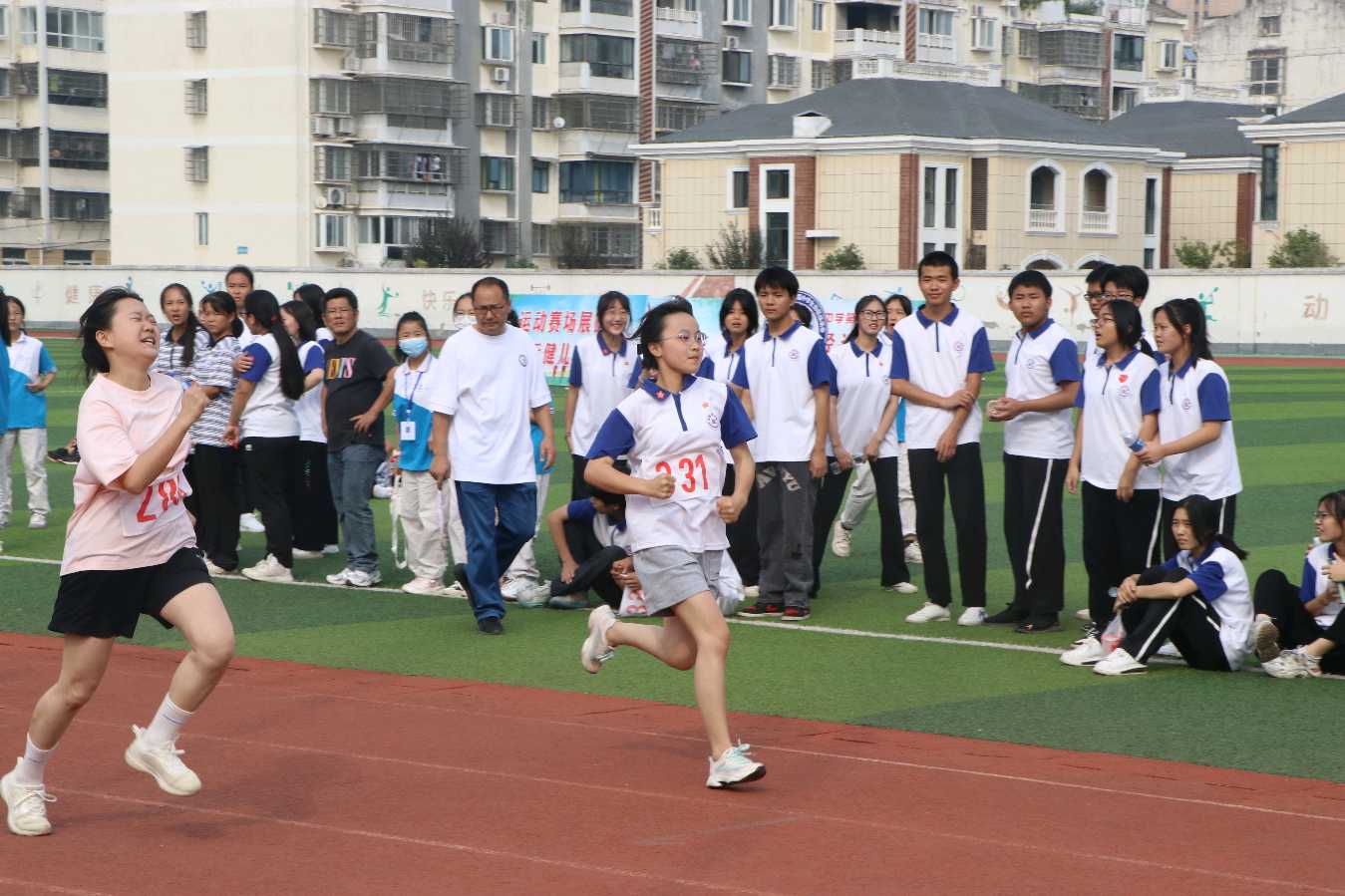大渡口中学第33届田径运动会圆满落幕(图7)