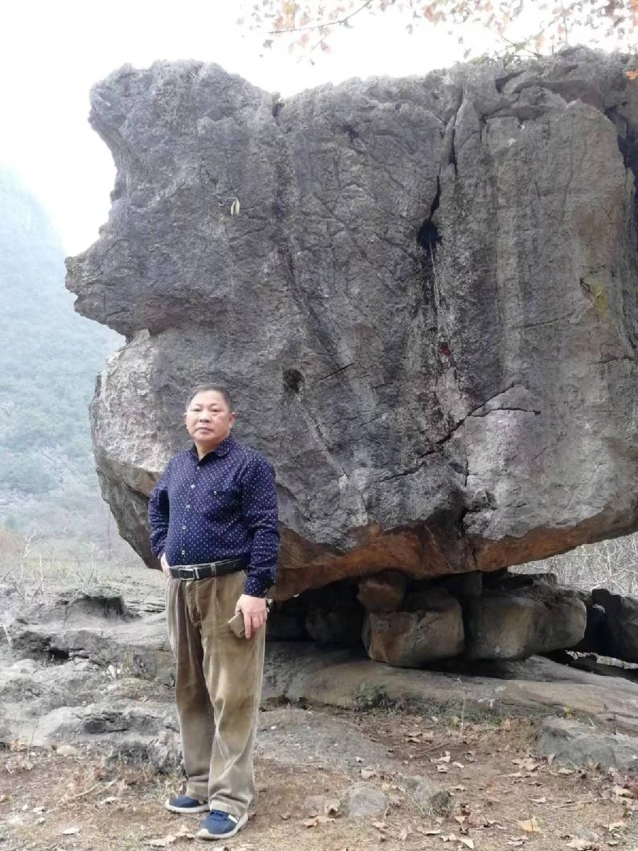 《中国爱情诗刊》【中国爱情诗人档案】(第4828期)广西诗人:张伯伦的诗(图2)