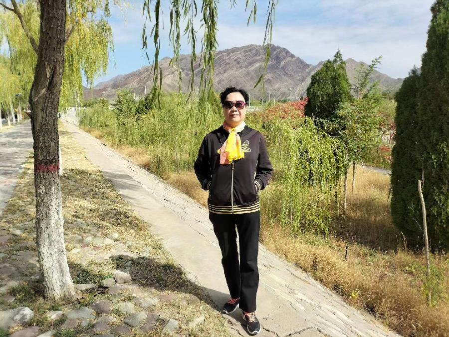 诗人于金奎:七律·重阳晨登贺兰山景（下平一先）（图4）