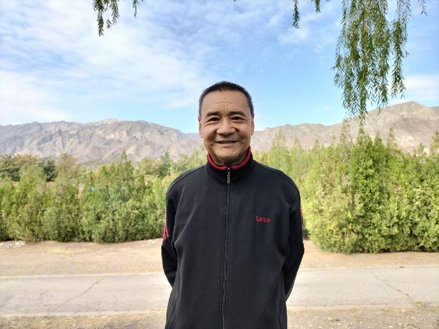 诗人于金奎:七律·重阳晨登贺兰山景（下平一先）（图10）