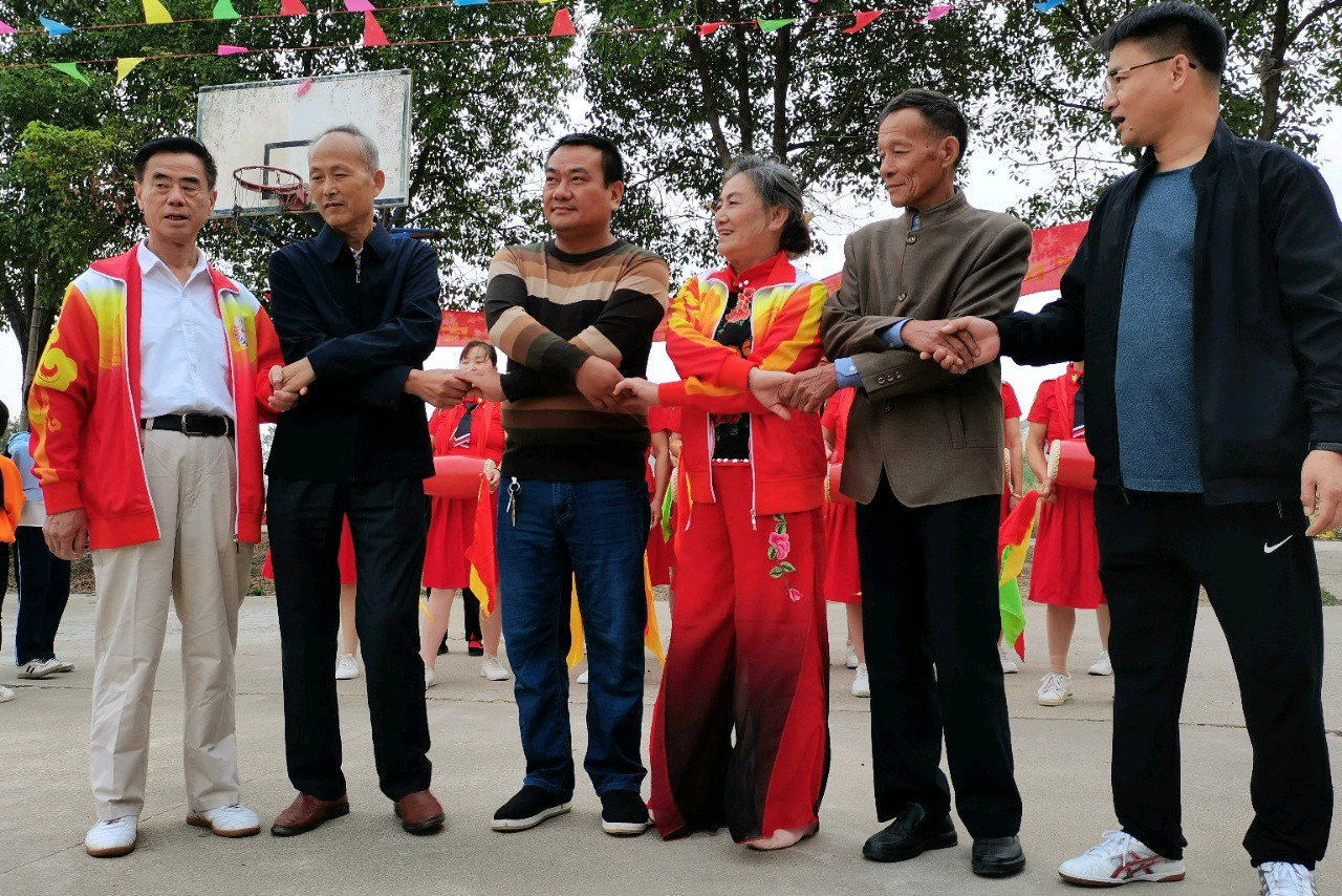 【中國🇨🇳新聞詩文網】2022年九九重阳节赴桥市镇底湖村文艺慰问演出（图6）
