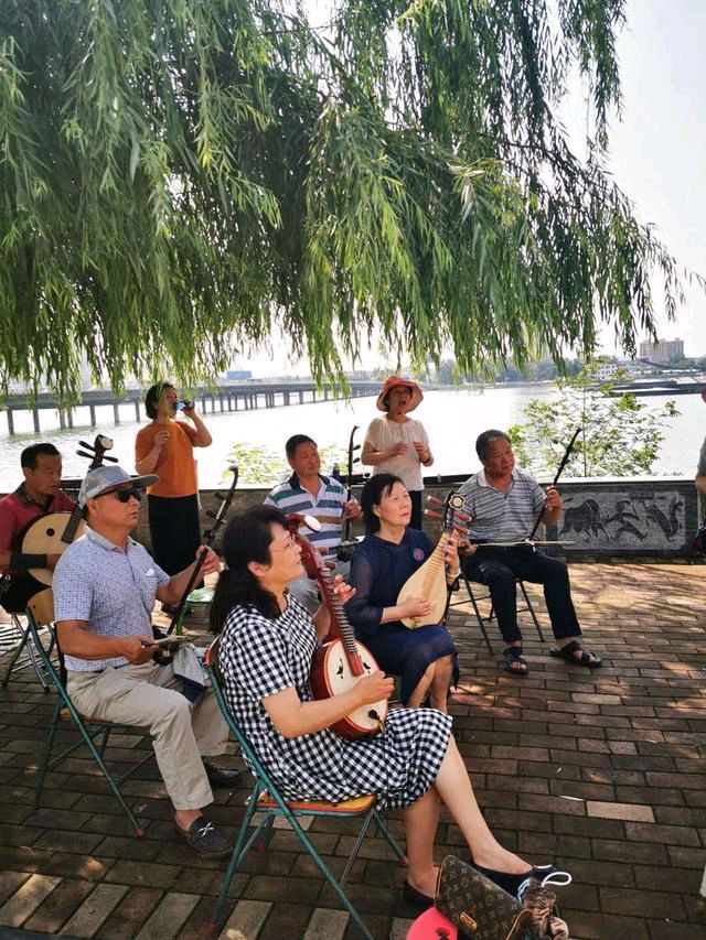 《活出个海阔天空》文/蒋玉萍 诵读/冬日艳阳/编辑/花雨【花雨馨声有声文学平台】【第17期】（图2）
