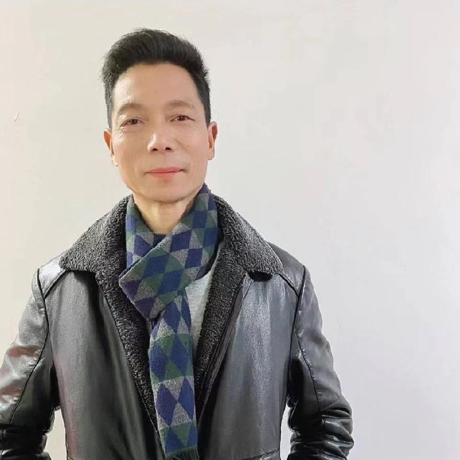 《中国爱情诗刊》【中国爱情诗人档案】(第4849期)湖北诗人:新纪元的诗(图2)