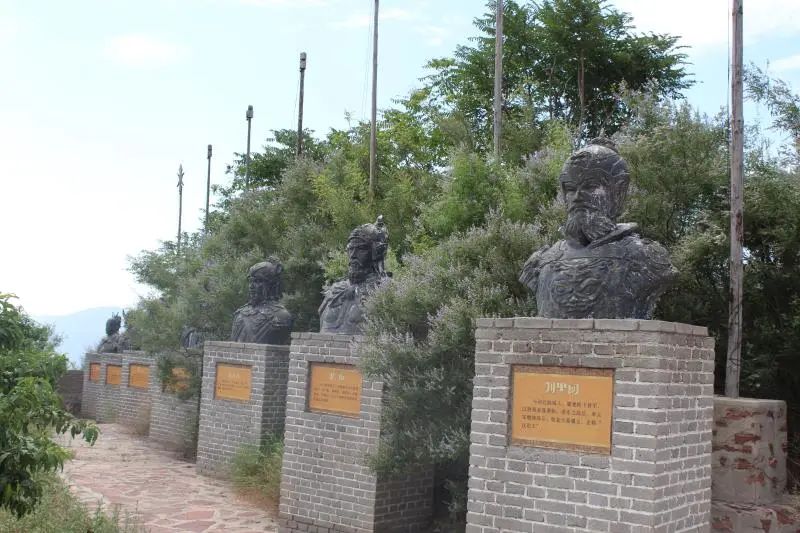 梁剑章:千年古驿窦王岭 城头飘拂夏王旗//《清远风》2022第437期(图4)