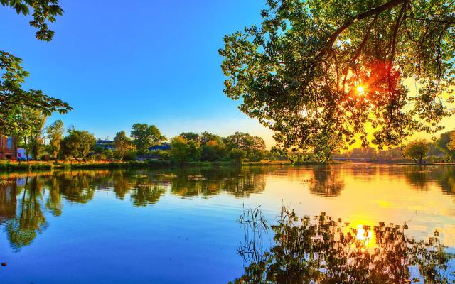 中华诗艺社黑龙江分社推介/王俊杰:七绝·公园夕景(新韵)(外四首)(图3)