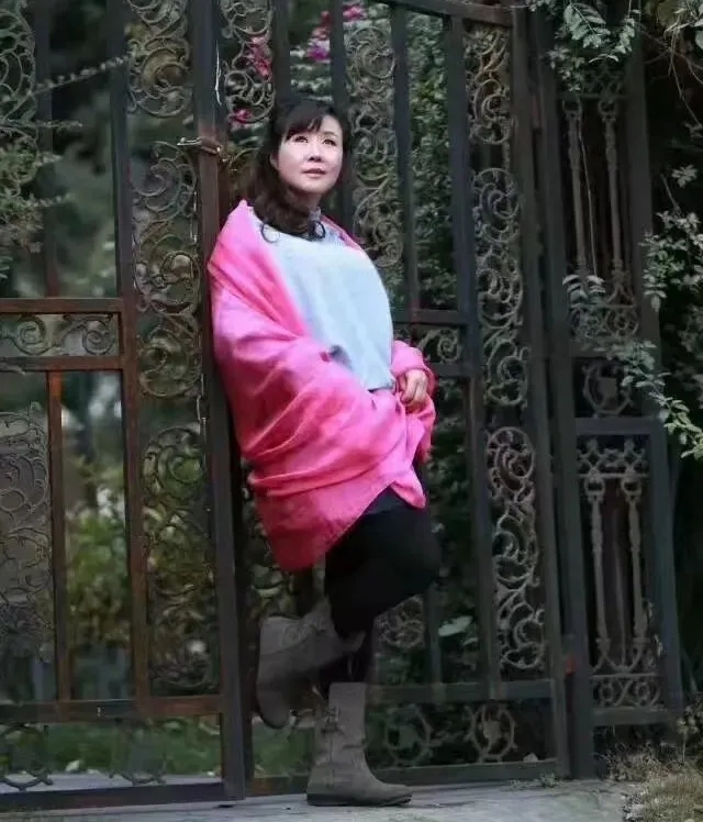 中华诗艺社黑龙江分社推介/诗人七里香(成都):3、忆秦娥·秋日游湖(外二首)(图3)