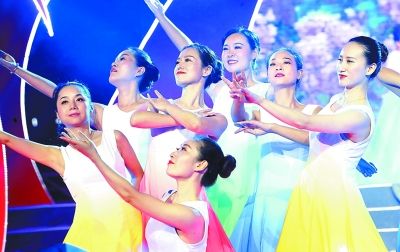 《喜迎二十大、欢歌盛会》作者：于化文老师等十二人 编辑：香乡【北疆头条】（第317期）（图5）