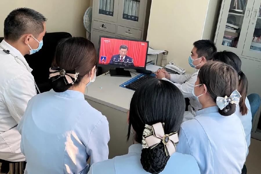 市眼科医院组织收看党的二十大开幕会盛况（图2）