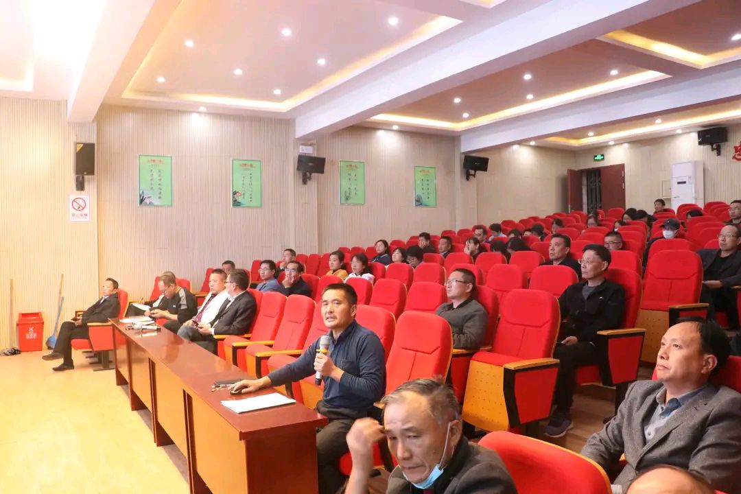 大渡口中学举行2023届高三备考工作会议（图5）