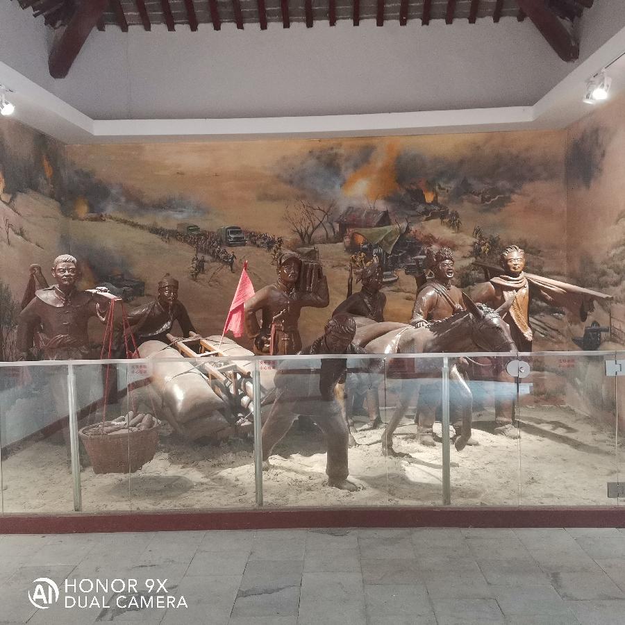 缅怀革命先烈,厚植爱国情怀——“劳模之家”公益协会宣讲团走进淮海战役总前委旧址(图8)
