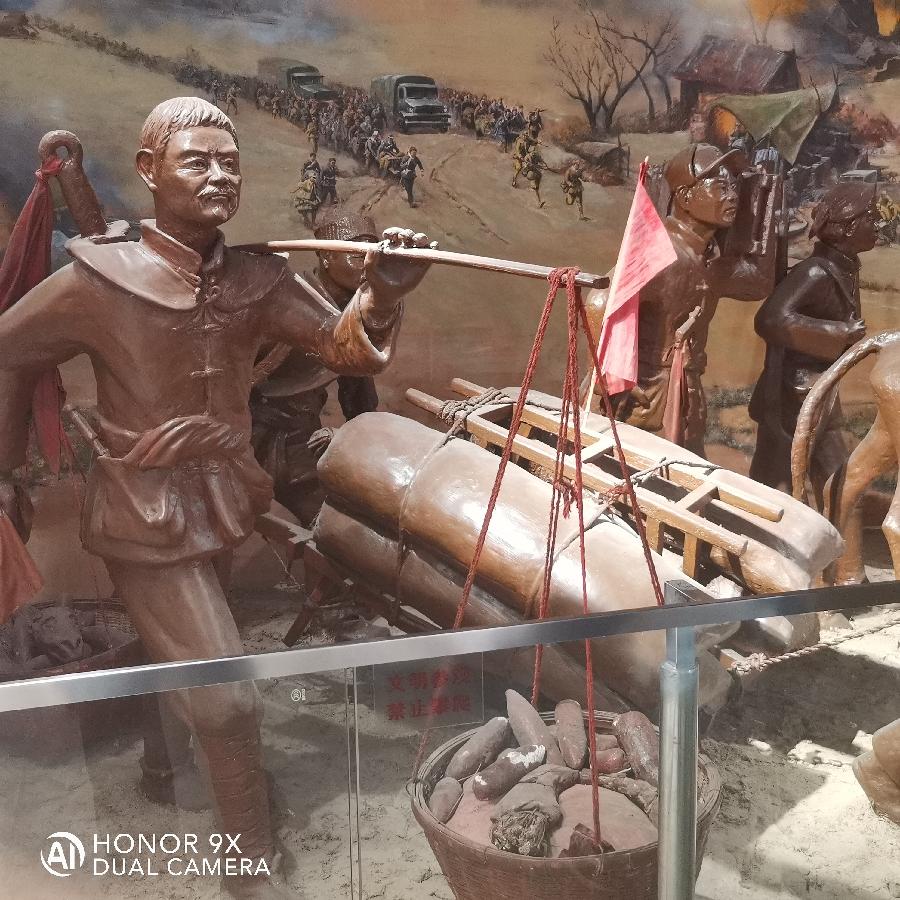 缅怀革命先烈,厚植爱国情怀——“劳模之家”公益协会宣讲团走进淮海战役总前委旧址(图9)