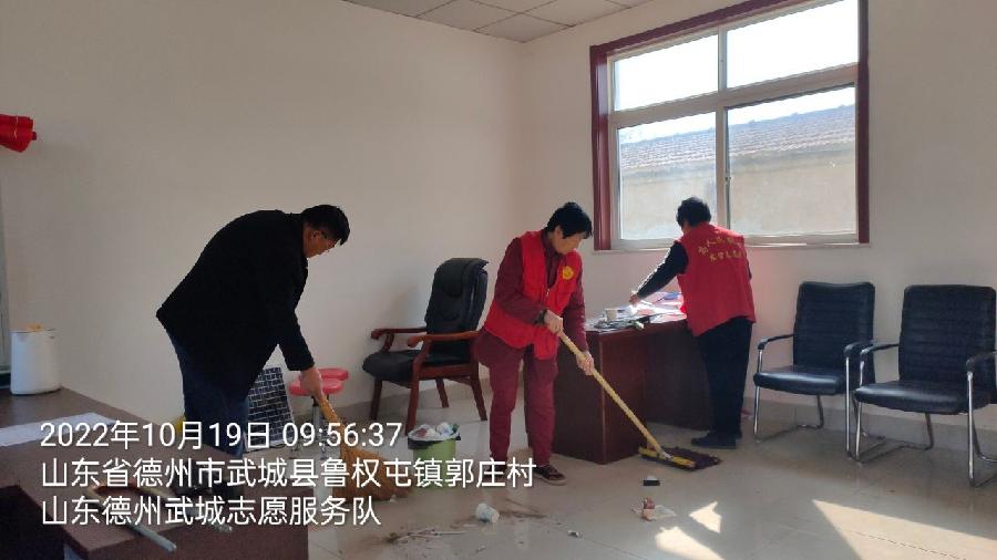 活跃在文明实践站的志愿红（图3）