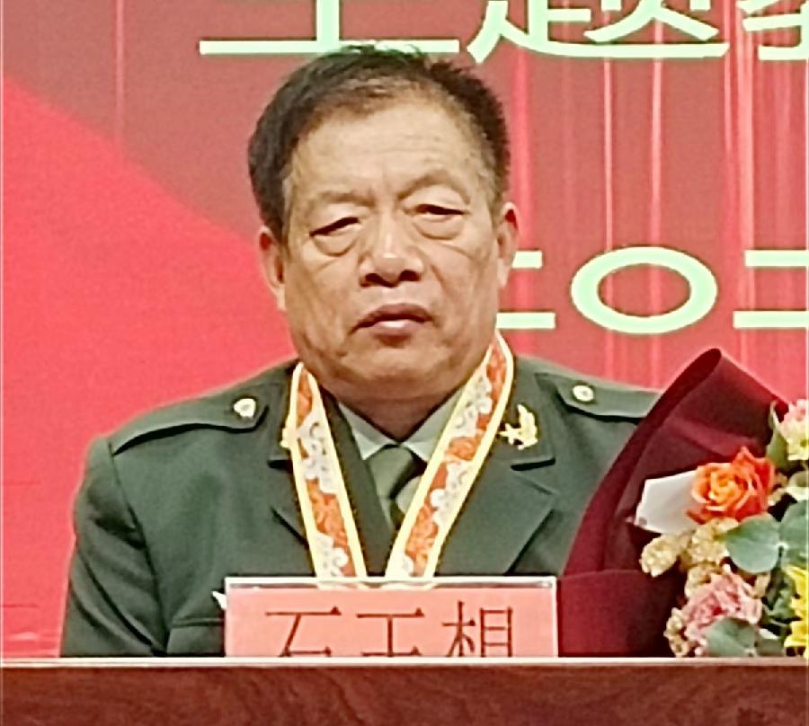 对话英雄、砥砺前行——劳模之家公益协会宣讲团走进淮北校区(图6)