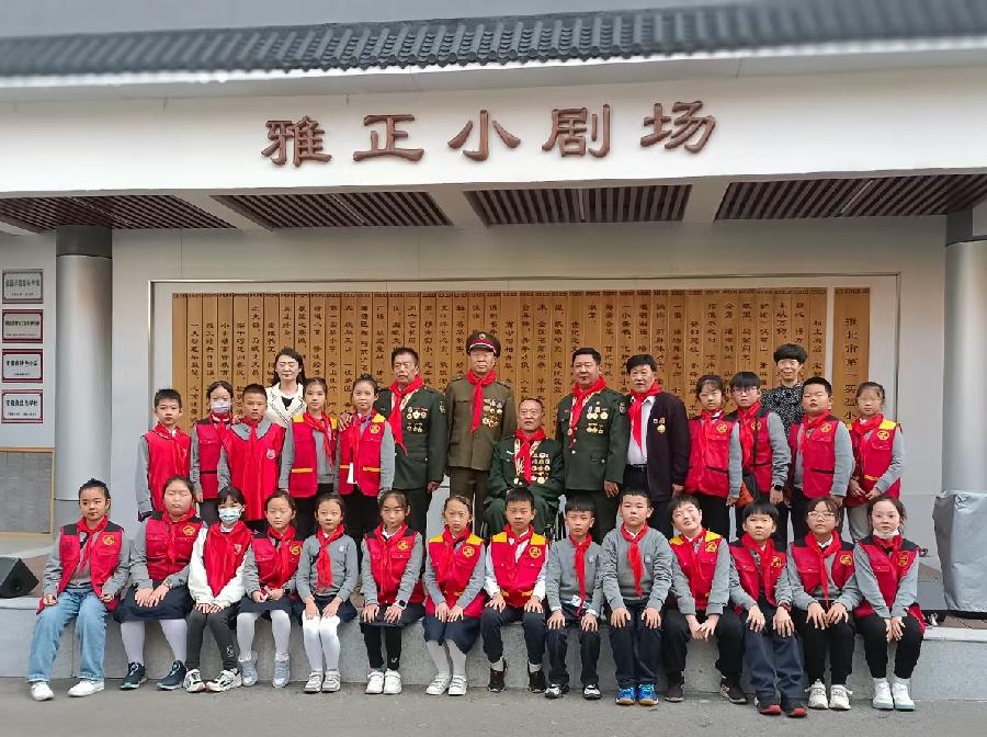 对话英雄、砥砺前行——劳模之家公益协会宣讲团走进淮北校区(图15)