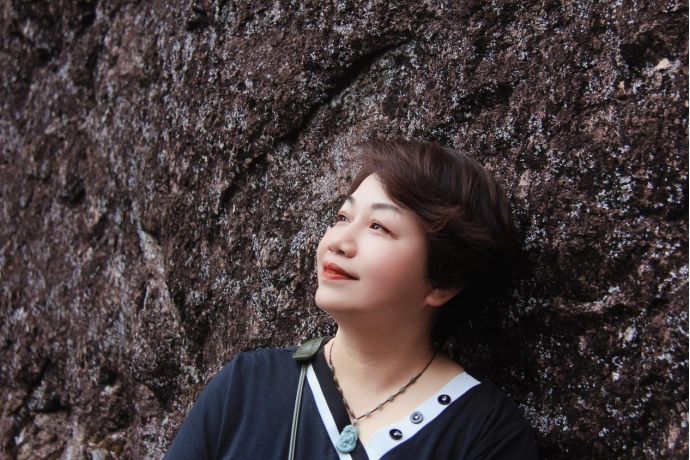 【人民文艺网】著名诗人、作家曾美旋作品欣赏！全球滚动联播！