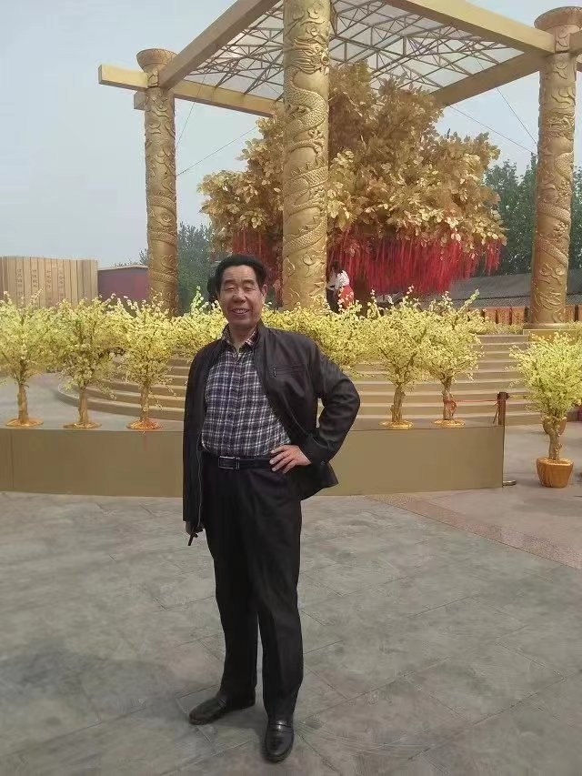 《中国爱情诗刊》【中国爱情诗人档案】(第4885期)河南诗人:易生诗梦的诗(图2)