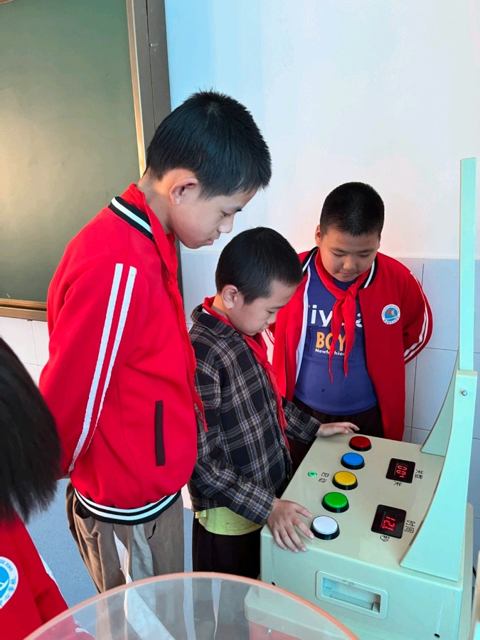 张溪镇中心小学开展“科普大篷车”进校园活动(图12)