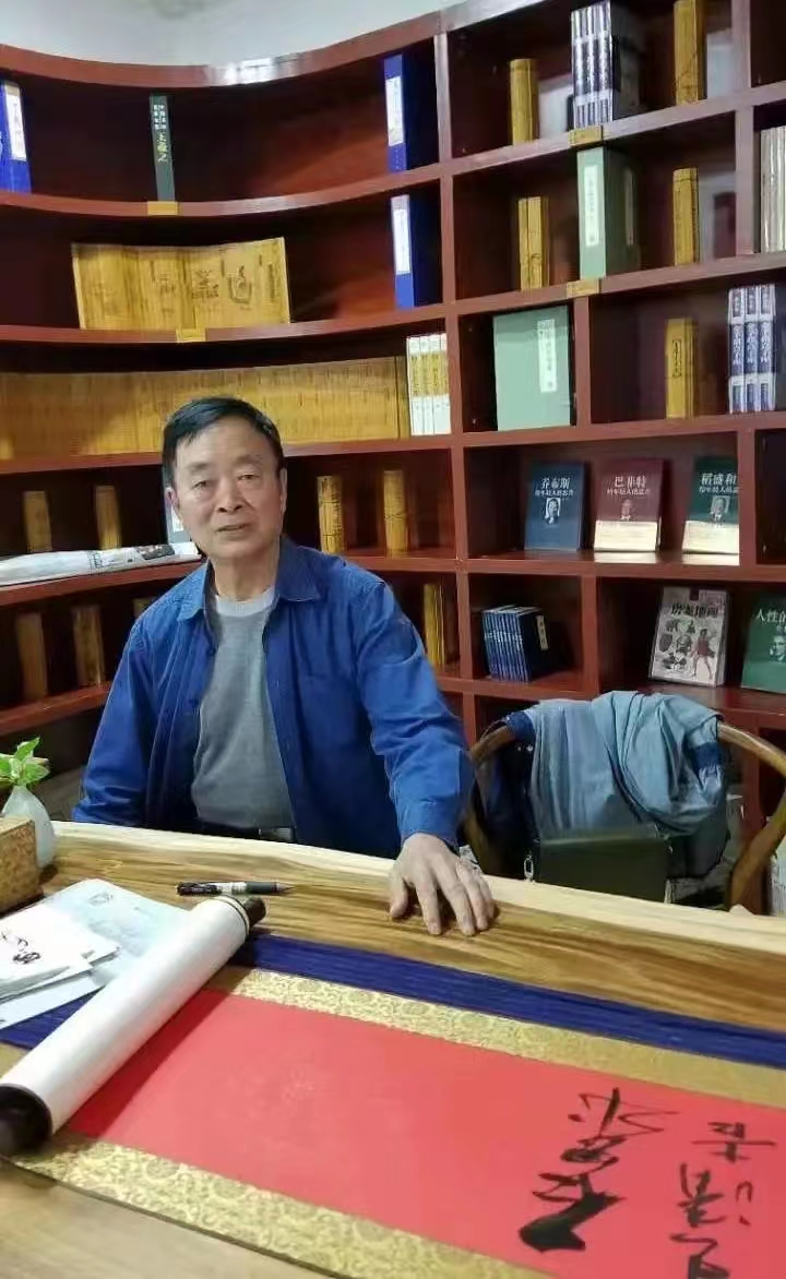 中华诗艺社黑龙江分社【专辑】/赖义总:秋韵专辑