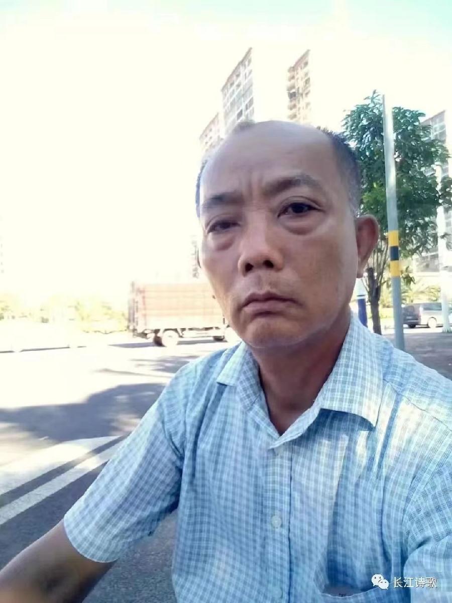 《中国爱情诗刊》【中国爱情诗人档案】(第4898期)海南诗人:玉汝于成的诗(图2)